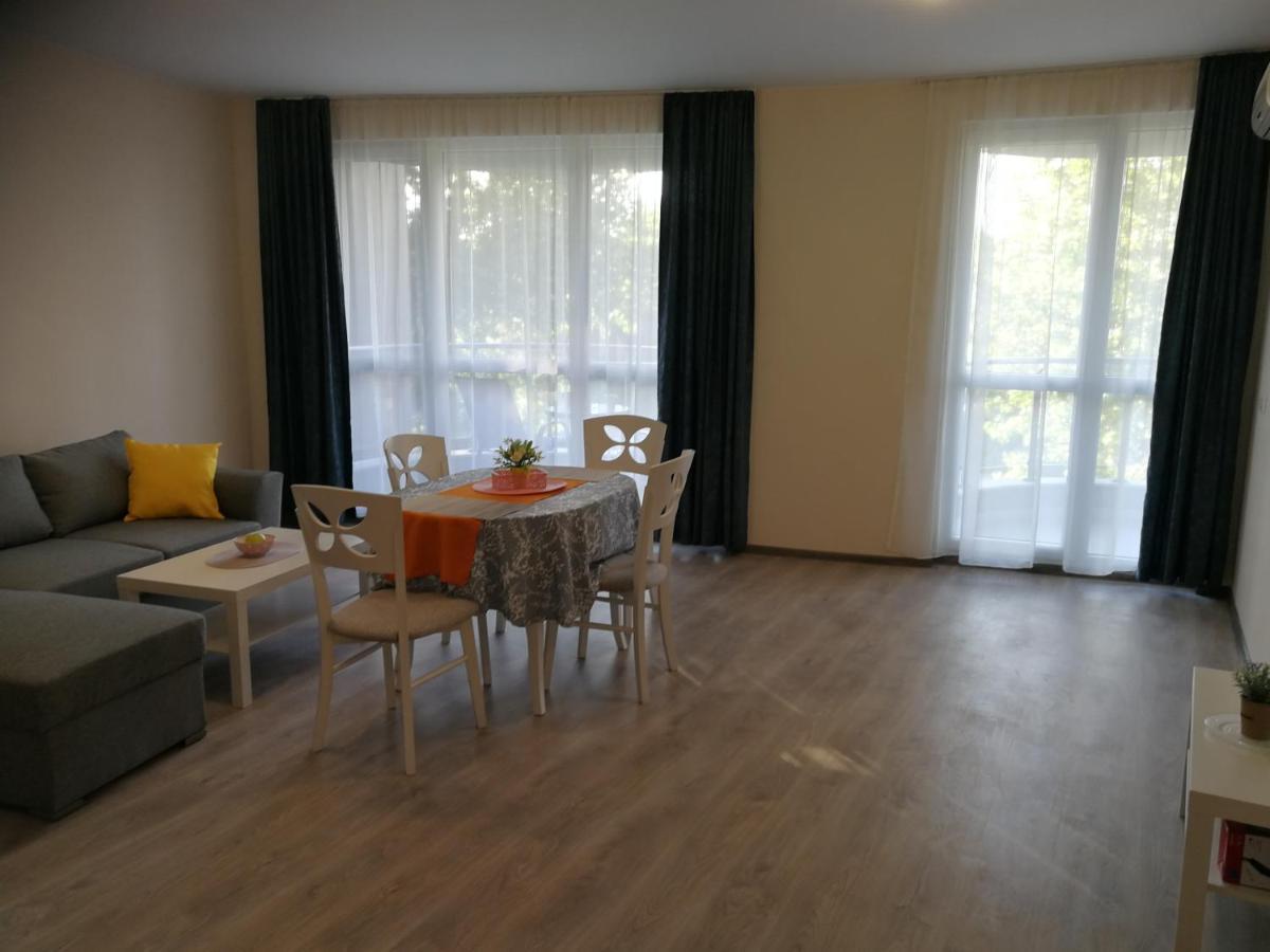 Donchevi Apartments Primorsko Ngoại thất bức ảnh