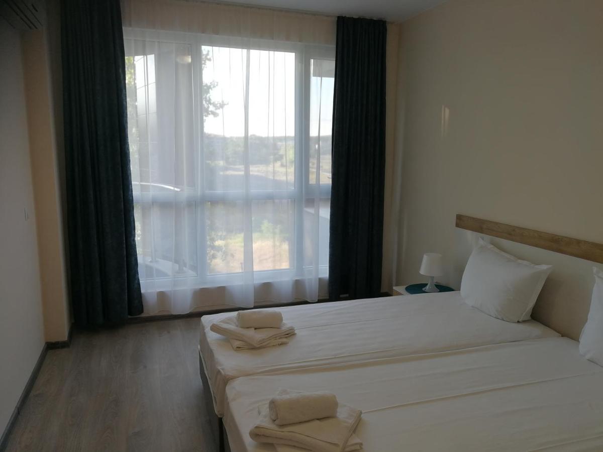 Donchevi Apartments Primorsko Ngoại thất bức ảnh