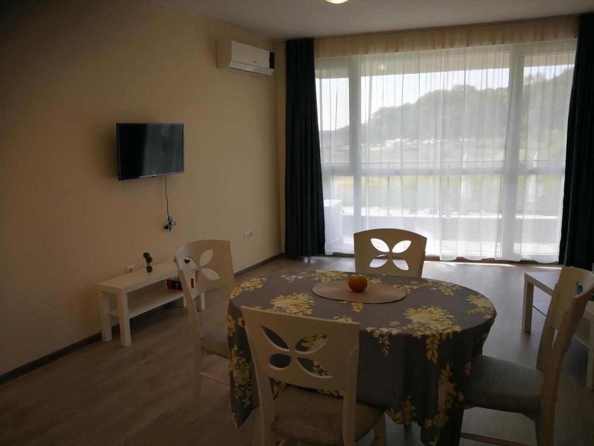 Donchevi Apartments Primorsko Ngoại thất bức ảnh